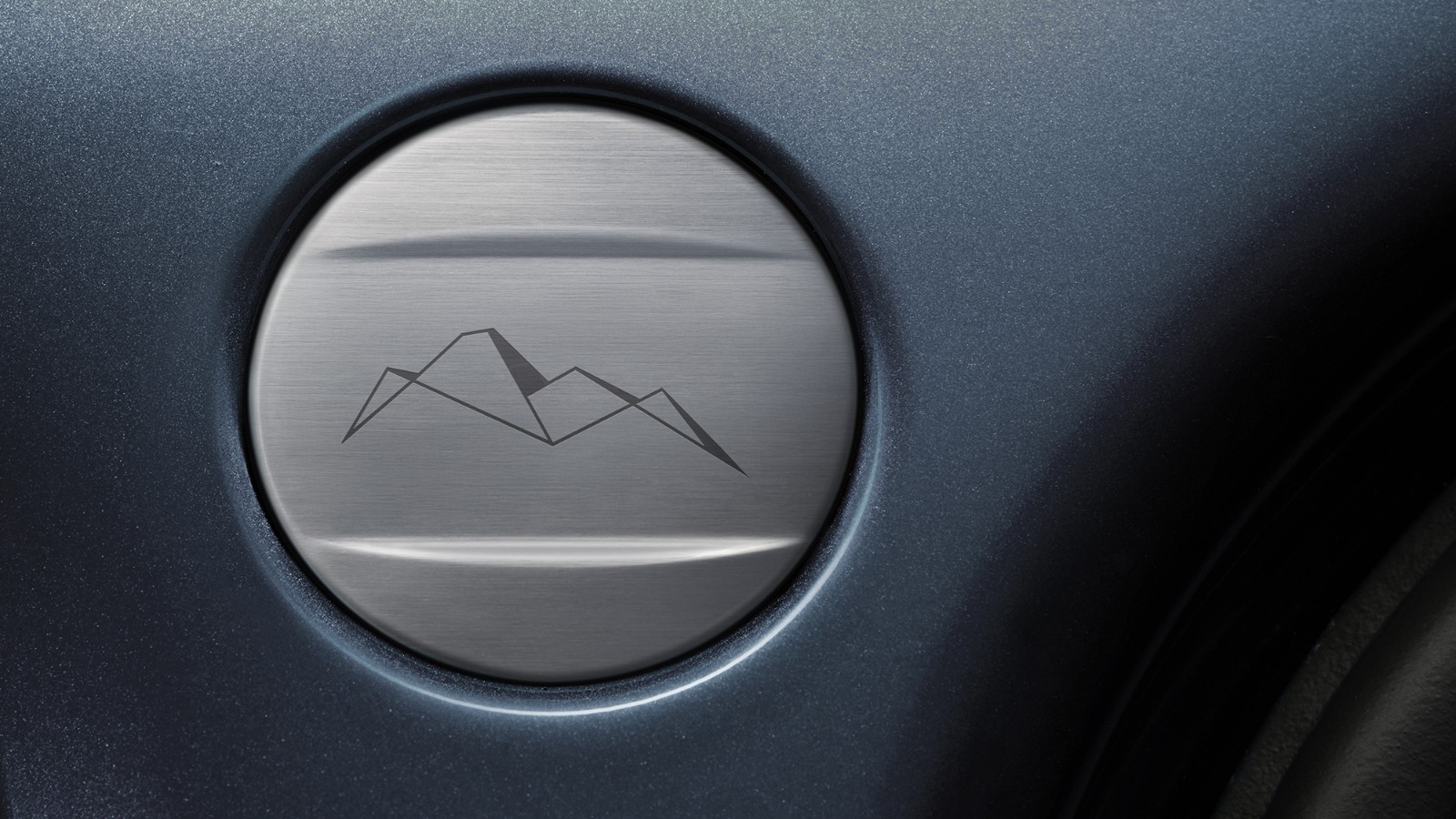Land Rover's Aging Discovery Gains Power And A Farewell-Style Trim For 2027